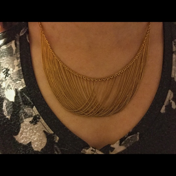 Overlapping Chain Necklace - Picture 2 of 2